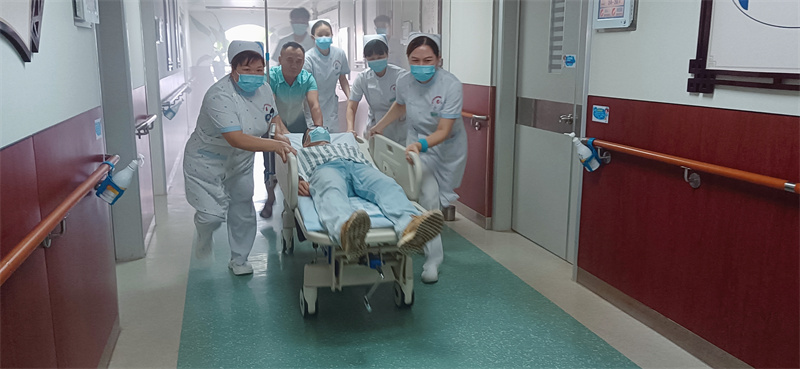 筑牢安全防线——我院多个党支部联合开展消防安全演练主题党日活动