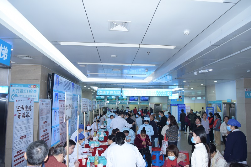 今天你贴了吗？瑞康医院举办“固护卫阳、冬病冬防”2025年三九贴大型义诊活动