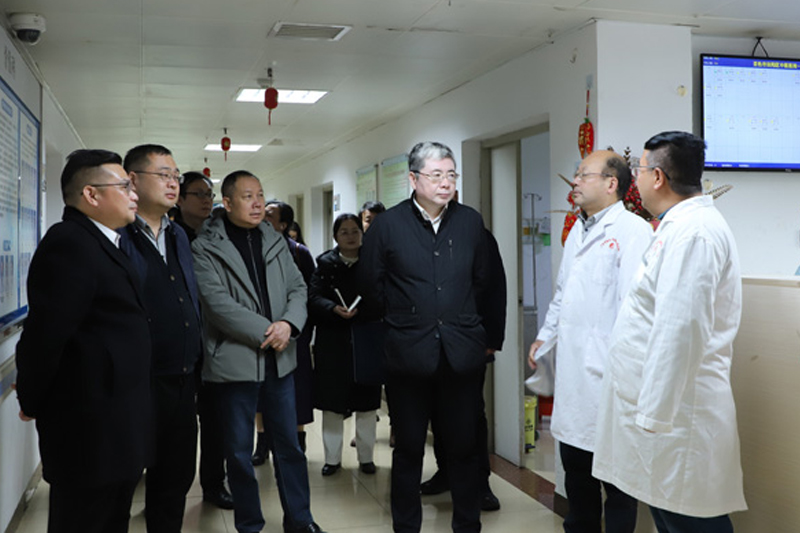 医院党委书记高宏君一行深入田阳院区开展调研工作