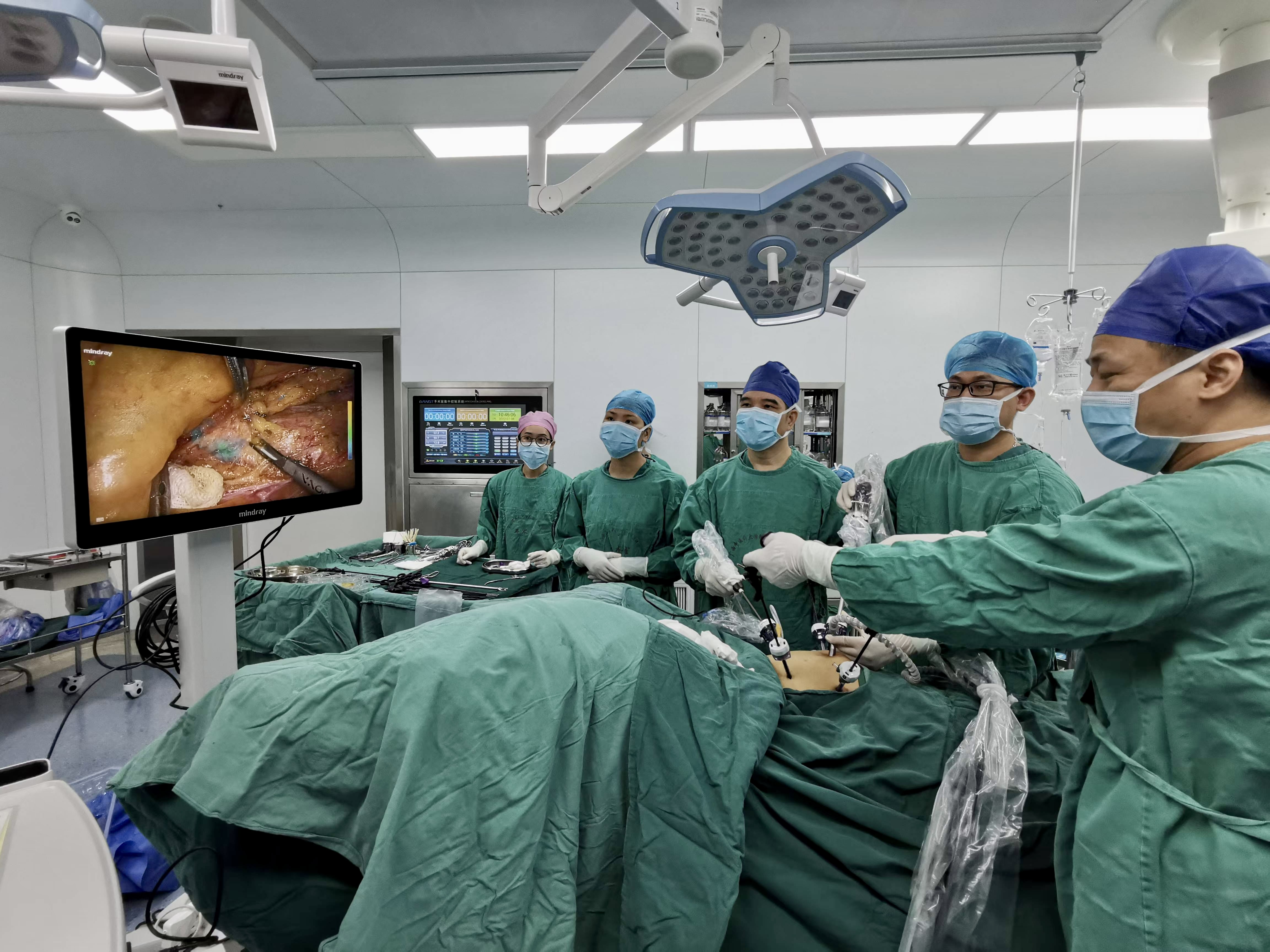 38 岁覃先生的抗癌“重生”记：低位直肠癌保肛的希望之光