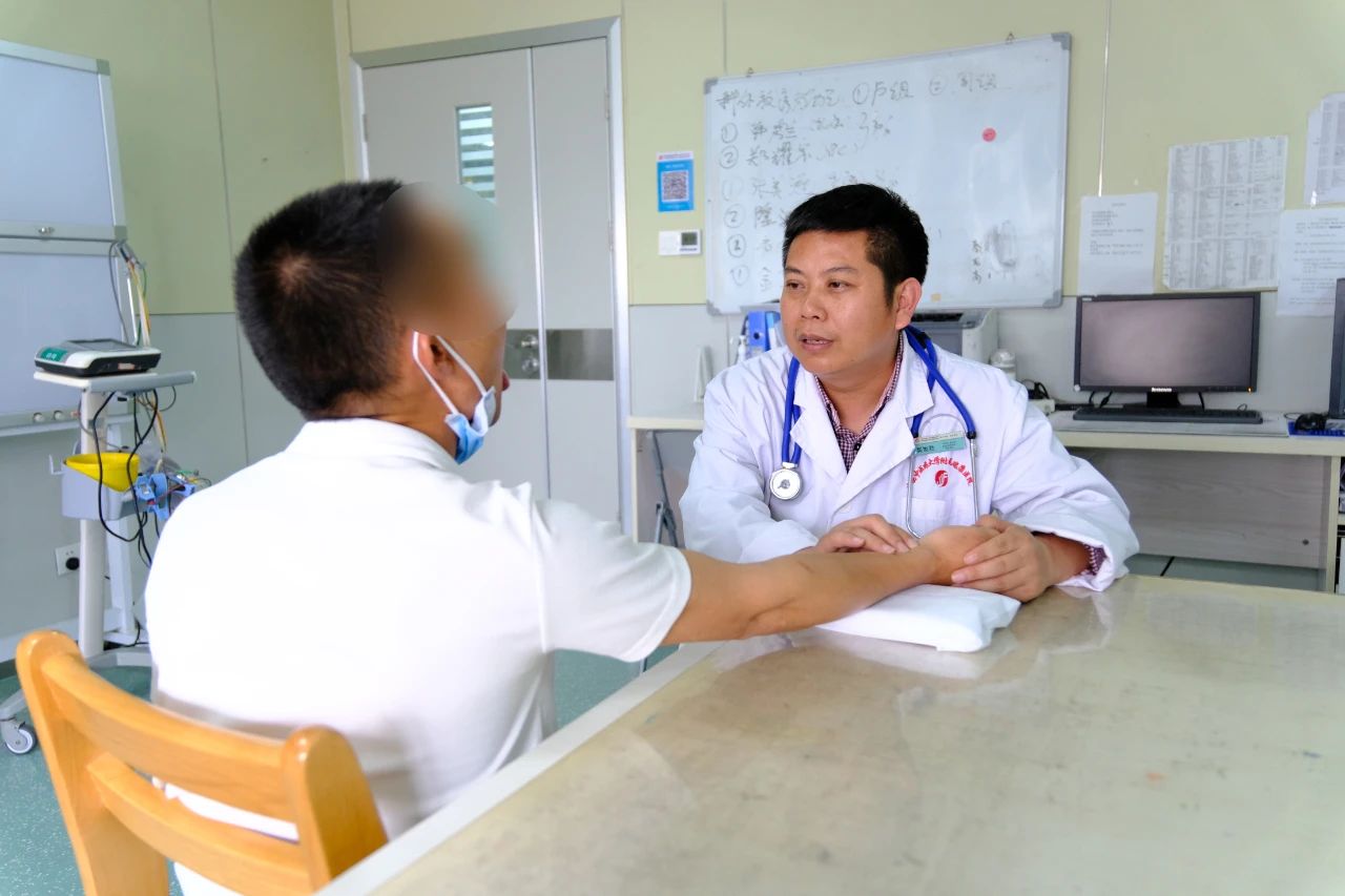 【南国早报】广西三娃奶爸患癌晚期，医生成功和死神抢人丨抗癌明星