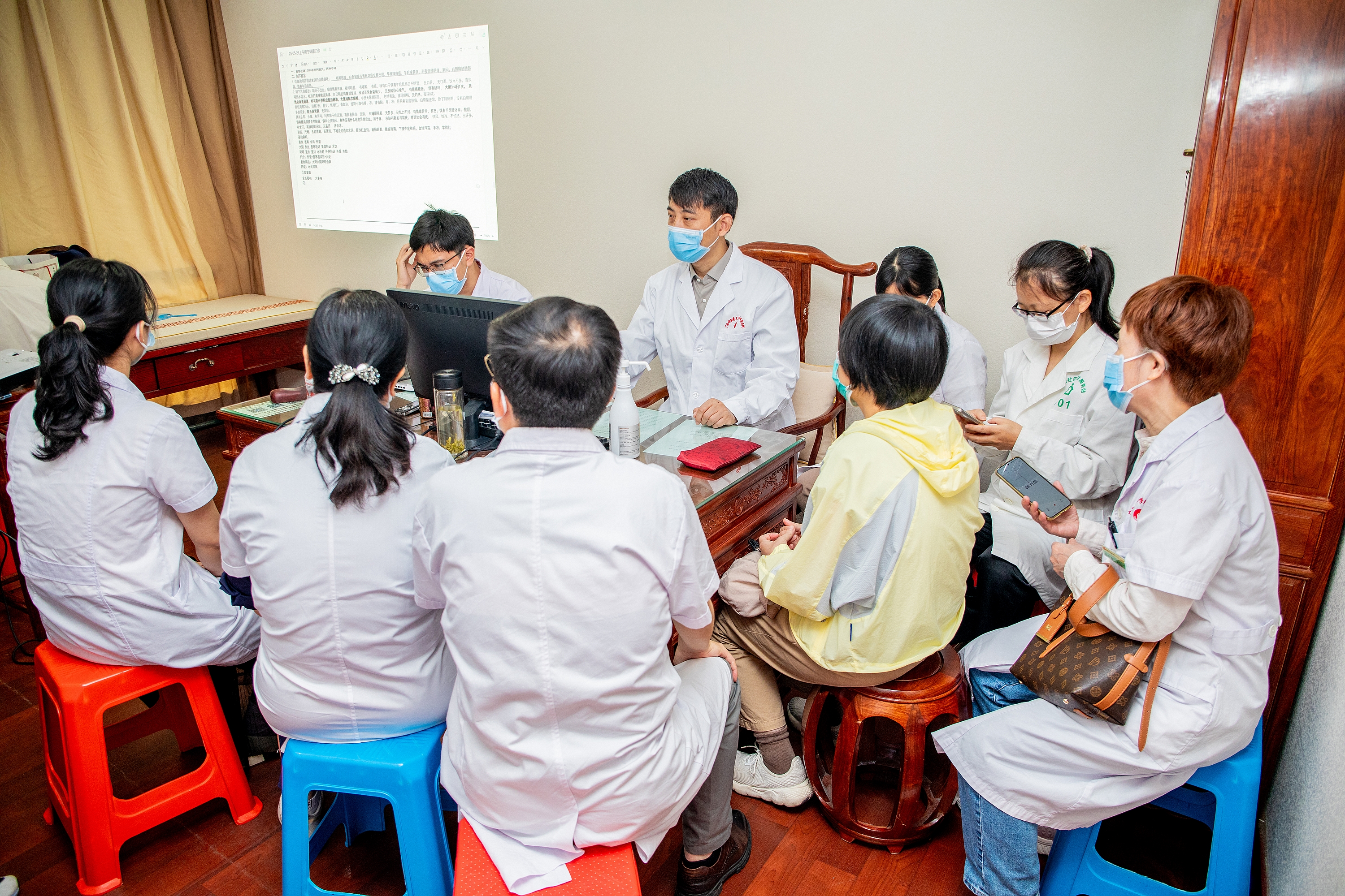 经典经方八桂行——许家栋教授到我院开展经方学术活动