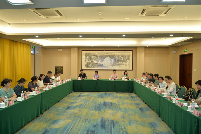 《广西中医（壮瑶医）治疗优势病种手册》编写工作研讨会在南宁顺利召开