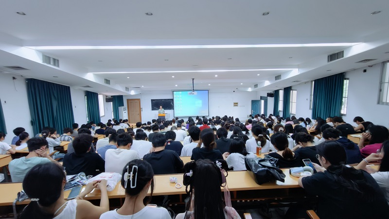 薪火相传，筑梦远航：瑞康临床医学院大五学生为大三学生分享多元成长经验