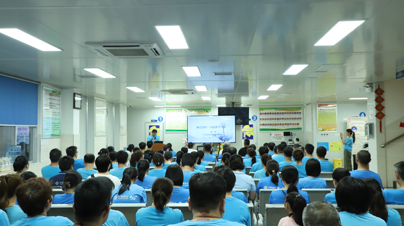 弘扬中医药文化 服务百姓健康——田阳分院走进田阳光明单采血浆站开展义诊暨党日活动