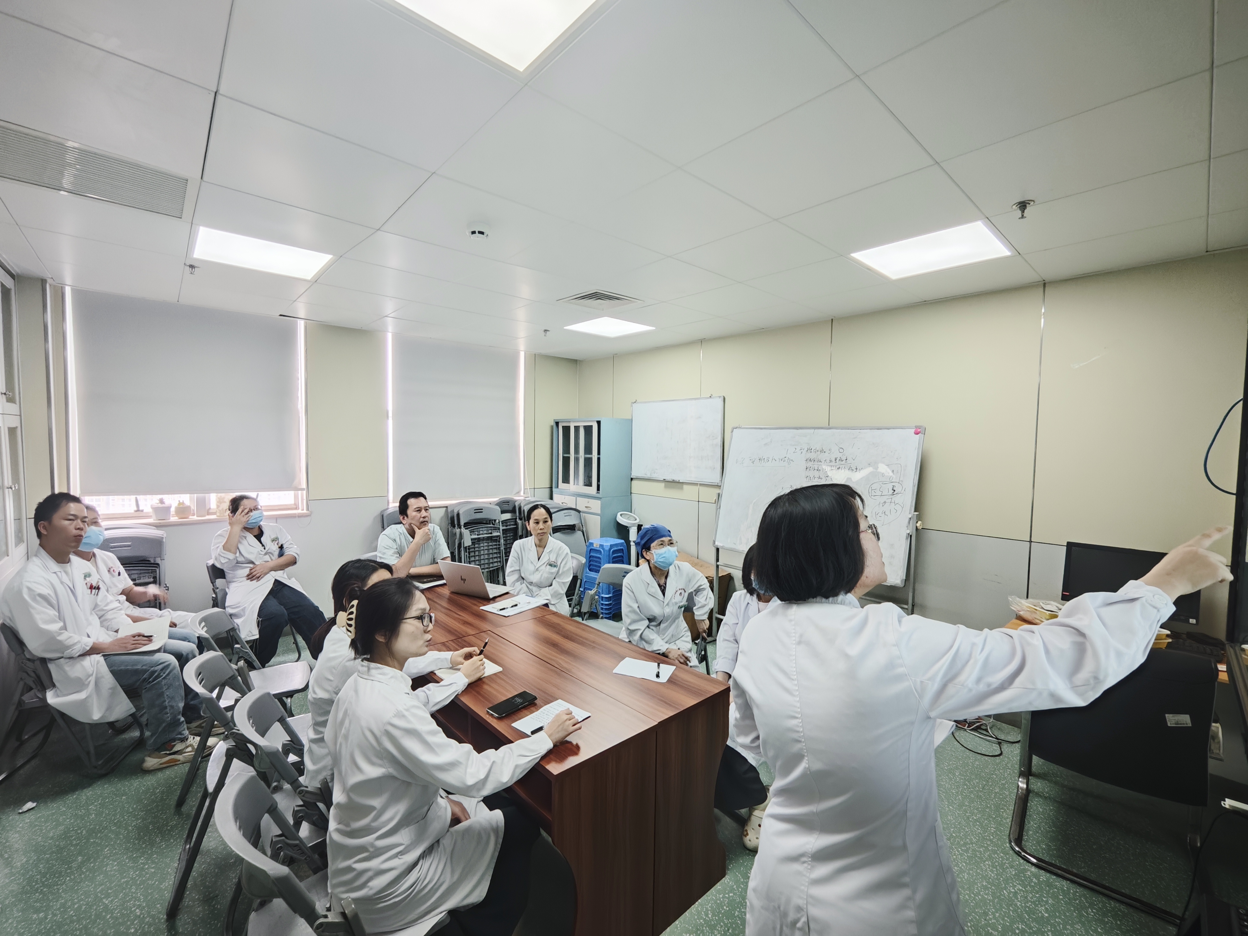 ​​精准控费提质增效——我院DRG费用管理专项工作组深入临床一线 推动精细化管理落地见效​​​​