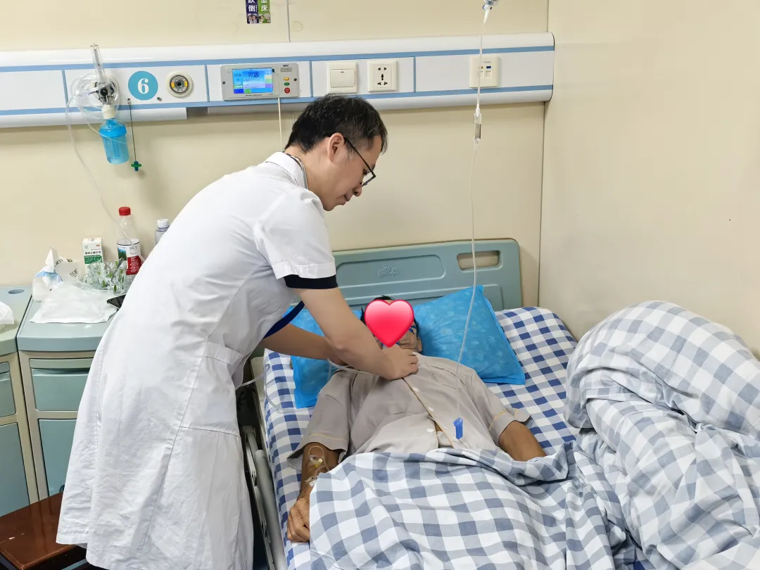 银环蛇咬一口，ICU昏迷3天，两次抢救，大伯醒来后说：这些地方要少去！