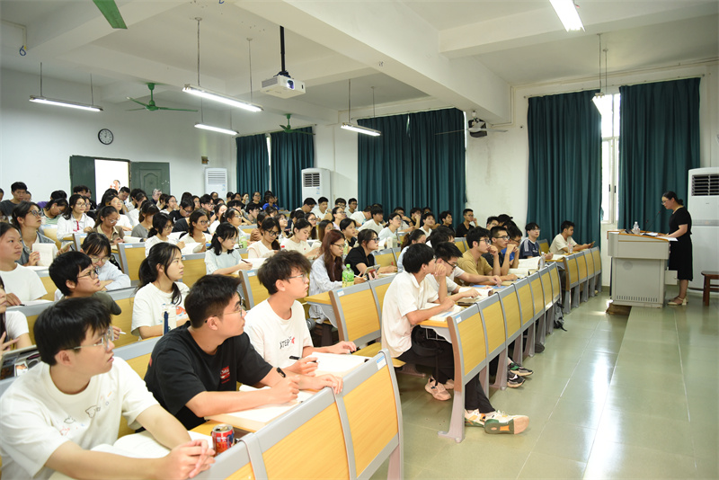 新学期，新启航丨瑞康临床医学院开展新学期开学第一天教学检查和集体听课