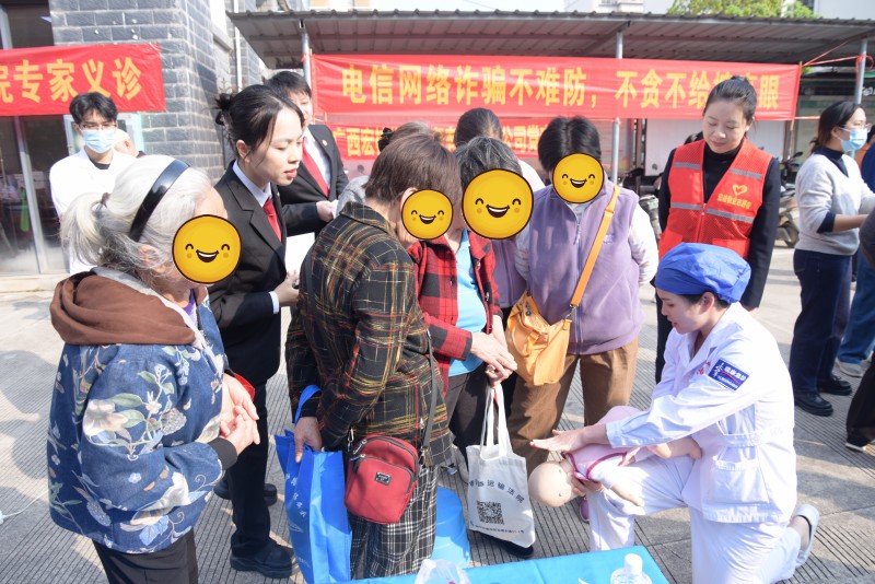 青春向“锋”而行！瑞康医院青年医护“学雷锋”科普义诊暖人心